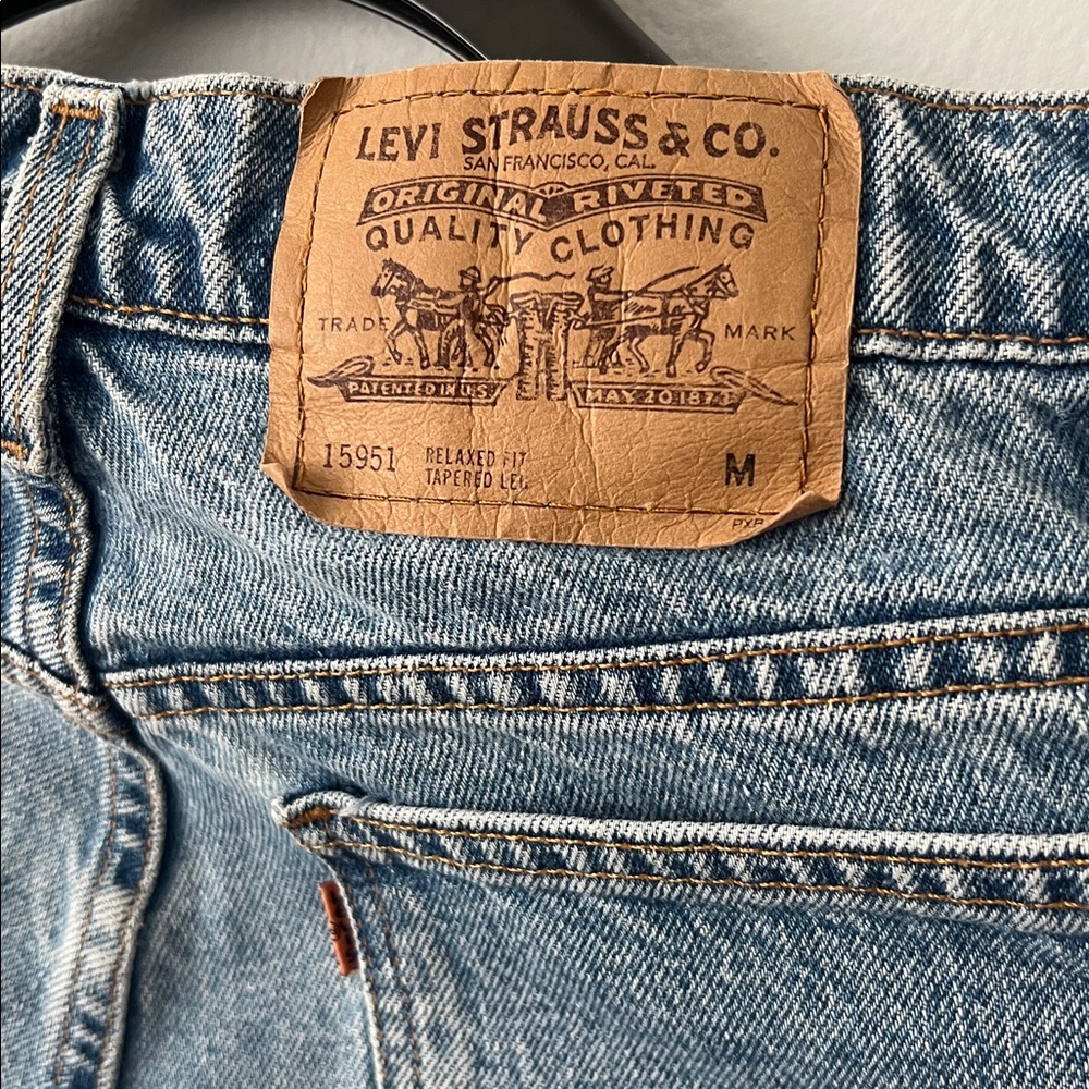 Vintage 951 Orange tab LEVI’S relaxed fit tapered leg size 12 high rise